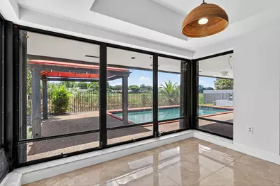 19811 W Oakmont Drive, Hialeah, FL 33015 - Photo 10