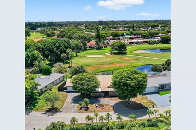 19811 W Oakmont Drive, Hialeah, FL 33015 - Photo 4