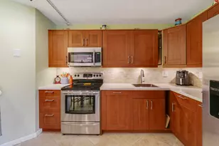 1999 NE Collins Cir, Jensen Beach, FL 34957 - Photo 10