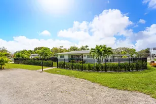 590 NW 126th St, North Miami, FL 33168 - Photo 4