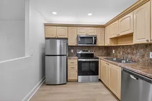 158 Valencia G, Delray Beach, FL 33446 - Photo 6