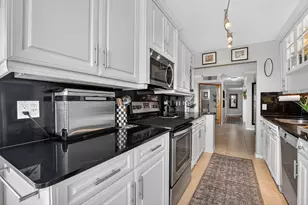 1050 Hillsboro Mile, Hillsboro Beach, FL 33062 - Photo 12