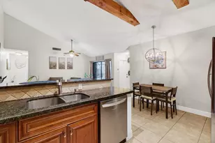 1057 Summit Trail Cir, West Palm Beach, FL 33415 - Photo 18