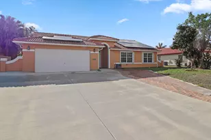 152 NE Twylite Terrace, Port Saint Lucie, FL 34983 - Photo 4