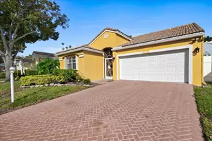 10174 Plum St, Palm Beach Gardens, FL 33410 - Photo 2