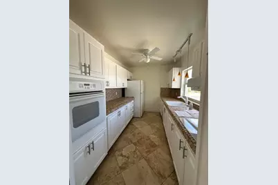 301 Croton Avenue #503, Lantana, FL 33462 - Photo 8