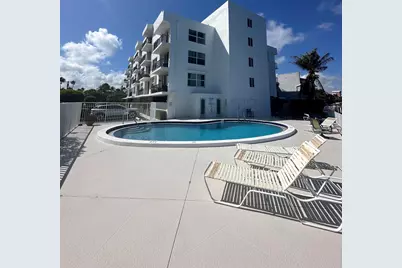 301 Croton Avenue #503, Lantana, FL 33462 - Photo 2