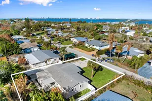 3528 NE Jeannette Dr, Jensen Beach, FL 34957 - Photo 32