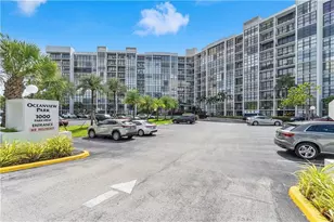 1000 Parkview Dr, Hallandale Beach, FL 33009 - Photo 14