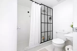 110 Lake Emerald Dr, Oakland Park, FL 33309 - Photo 14