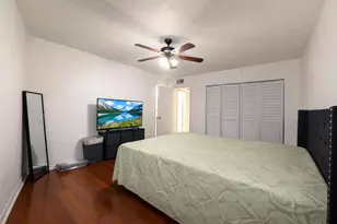 110 Lake Emerald Dr, Oakland Park, FL 33309 - Photo 8