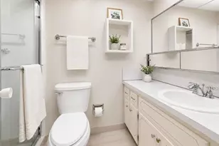2500 NE 48th Ln, Fort Lauderdale, FL 33308 - Photo 8