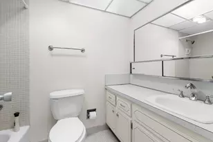 2500 NE 48th Ln, Fort Lauderdale, FL 33308 - Photo 12
