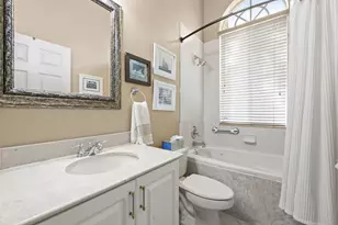 5135 E Madison Lakes Cir E, Davie, FL 33328 - Photo 10