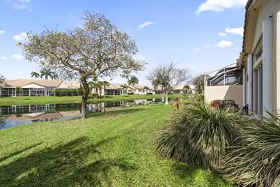 5135 E Madison Lakes Cir E, Davie, FL 33328 - Photo 16