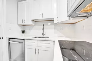 3040 NE 16th Ave, Oakland Park, FL 33334 - Photo 8