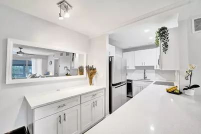 3040 NE 16th Avenue #A405, Oakland Park, FL 33334 - Photo 4