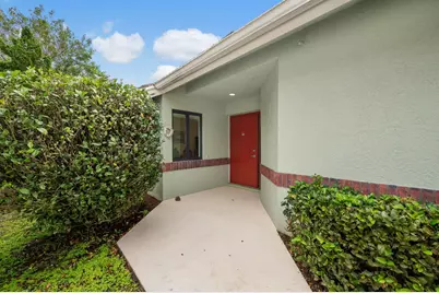 441 SW Jefferson Circle, Port Saint Lucie, FL 34986 - Photo 4