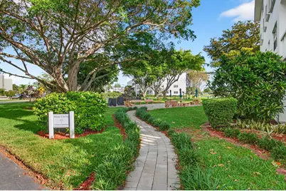 2073 Cambridge D, Deerfield Beach, FL 33442 - Photo 58