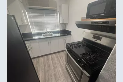 7610 Byron Avenue #19, Miami Beach, FL 33141 - Photo 4