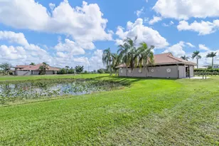 15360 Estancia Ln, Wellington, FL 33414 - Photo 4