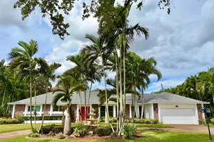 8 Bell Ln, Palm Springs, FL 33406 - Photo 2