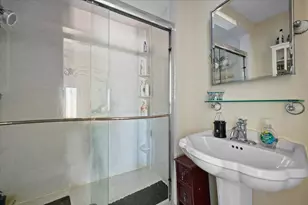 418 E Lakewood Rd, West Palm Beach, FL 33405 - Photo 14