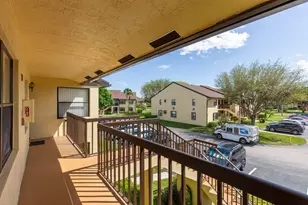4715 Lucerne Lakes Blvd E, Lake Worth, FL 33467 - Photo 12