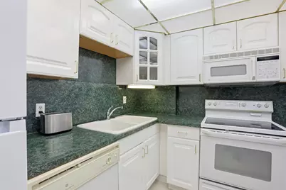 2000 S Ocean Boulevard #2l, Lauderdale by the Sea, FL 33062 - Photo 4