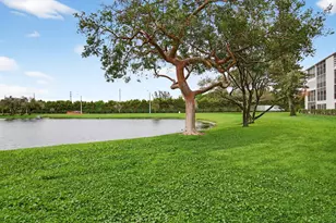 1009 Hythe A, Boca Raton, FL 33434 - Photo 32