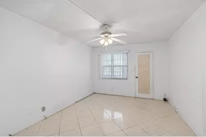 1009 Hythe A, Boca Raton, FL 33434 - Photo 8