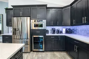 10361 NW 54th Pl, Coral Springs, FL 33076 - Photo 6