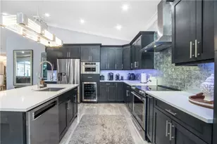 10361 NW 54th Pl, Coral Springs, FL 33076 - Photo 4