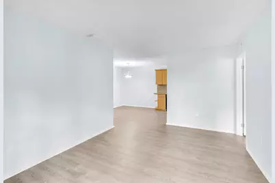 6881 NW 173rd Drive, Hialeah, FL 33015 - Photo 8