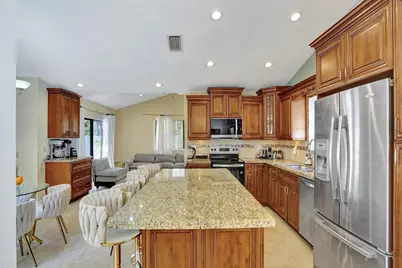 10527 Zurich Street, Cooper City, FL 33026 - Photo 12