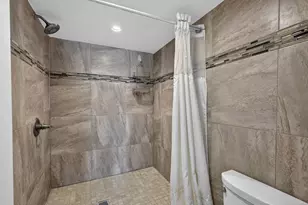 3040 Lake Shore Dr, Riviera Beach, FL 33404 - Photo 26