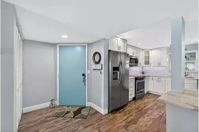 3040 Lake Shore Drive, Riviera Beach, FL 33404 - Photo 4
