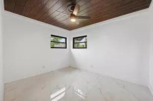 2529 Rainbow Dr, Fort Pierce, FL 34981 - Photo 14