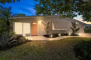 819 SE Stypmann Blvd, Stuart, FL 34994 - Photo 2