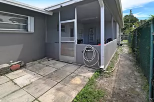 832 NE 22nd Dr, Wilton Manors, FL 33305 - Photo 6