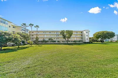 2515 NE 1st Court #4100, Boynton Beach, FL 33435 - Photo 32