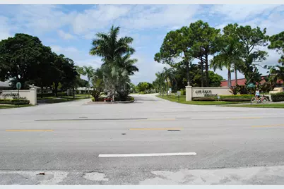 815 Salem Lane, Lake Worth, FL 33467 - Photo 6