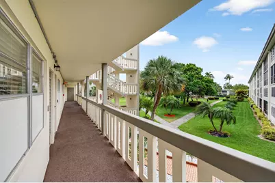 2902 Victoria Circle #J-2, Coconut Creek, FL 33066 - Photo 6