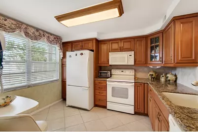 2902 Victoria Circle #J-2, Coconut Creek, FL 33066 - Photo 32