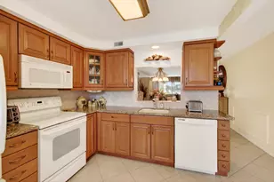 2902 Victoria Cir, Coconut Creek, FL 33066 - Photo 36