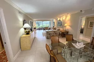 625 Oaks Dr, Pompano Beach, FL 33069 - Photo 1