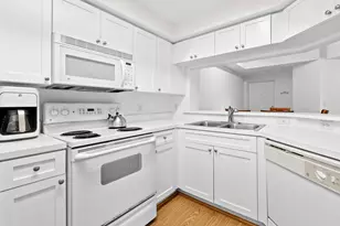 2727 Anzio Ct, Palm Beach Gardens, FL 33410 - Photo 8