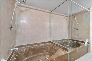 1000 Parkview Dr, Hallandale Beach, FL 33009 - Photo 2