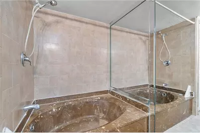 1000 Parkview Drive #507, Hallandale Beach, FL 33009 - Photo 2