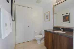 90 SW 3rd St, Miami, FL 33130 - Photo 14